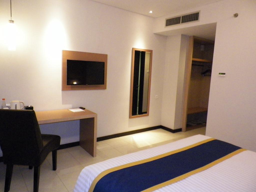 D'Best Hotel Pasar Baru Μπαντούνγκ Δωμάτιο φωτογραφία