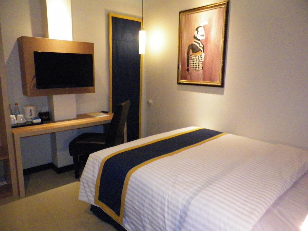 D'Best Hotel Pasar Baru Μπαντούνγκ Δωμάτιο φωτογραφία
