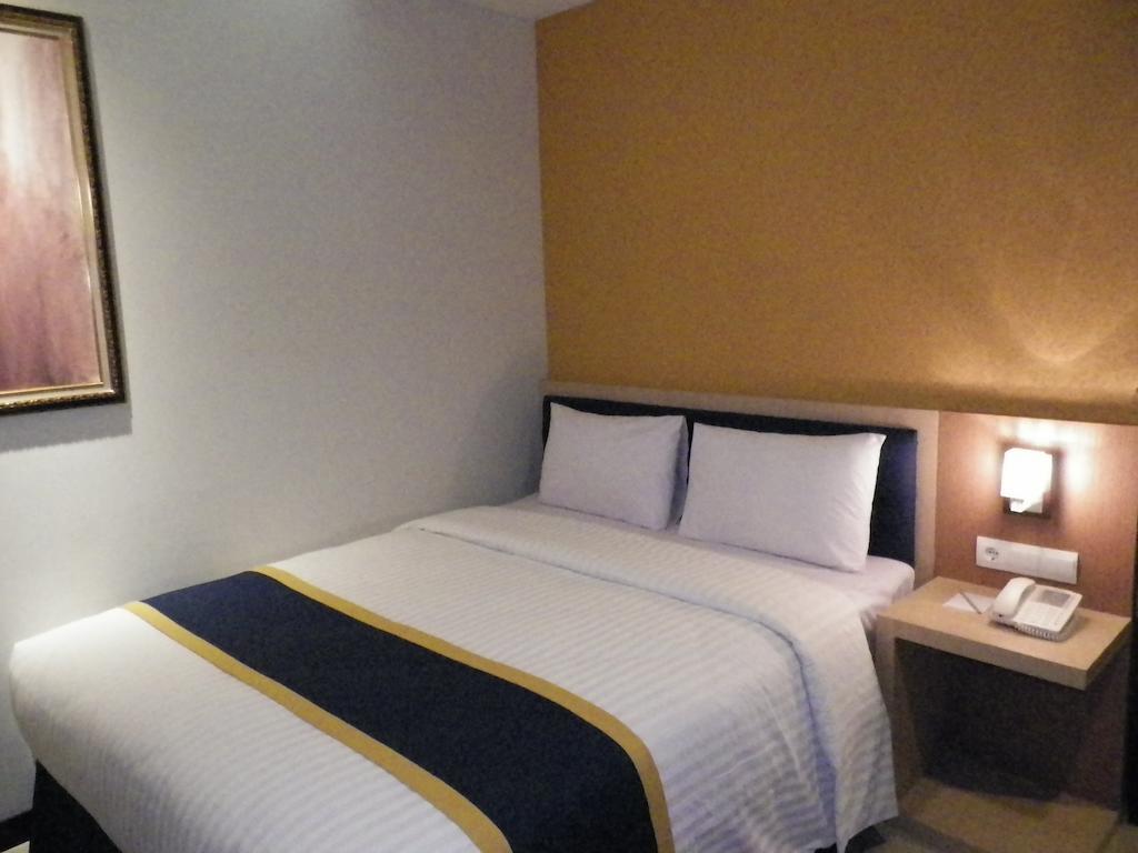 D'Best Hotel Pasar Baru Μπαντούνγκ Εξωτερικό φωτογραφία